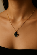 Colar Feminino Trevo de Quatro Folhas Dourado – Aço Inoxidável Branco e Preto bilateral